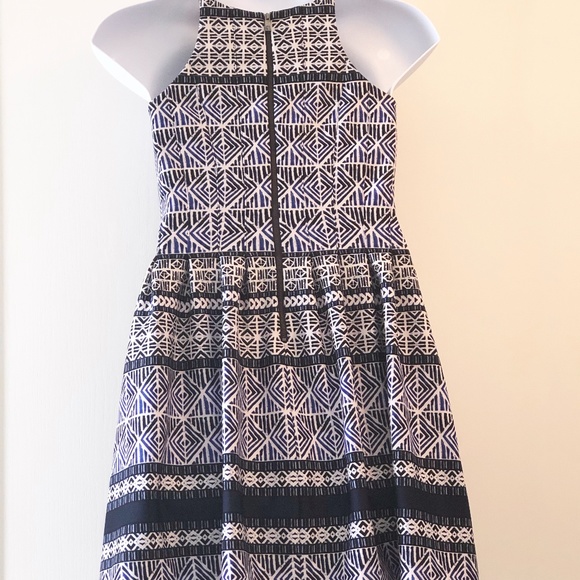 NWOT Vince Camuto Dress Size: Medium Blues and White - Picture 7 of 12
